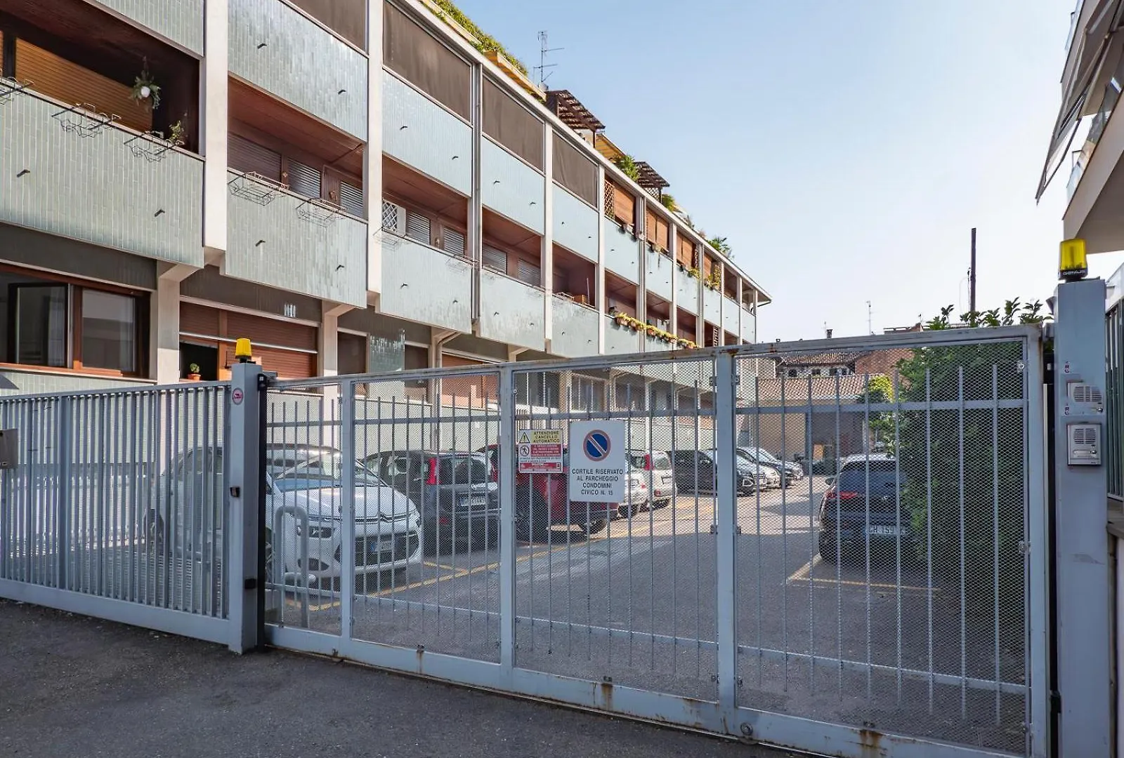 Xenia Apartments - Renovated Two-Room Apartment In Fiera Area Mailand
