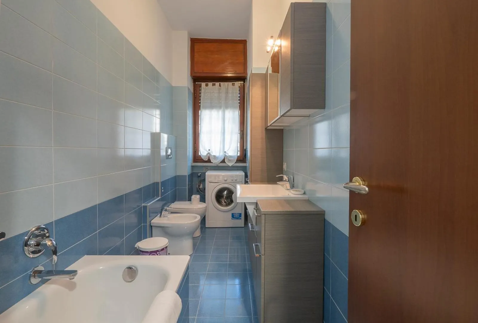 Xenia Apartments - Renovated Two-Room Apartment In Fiera Area Mailand