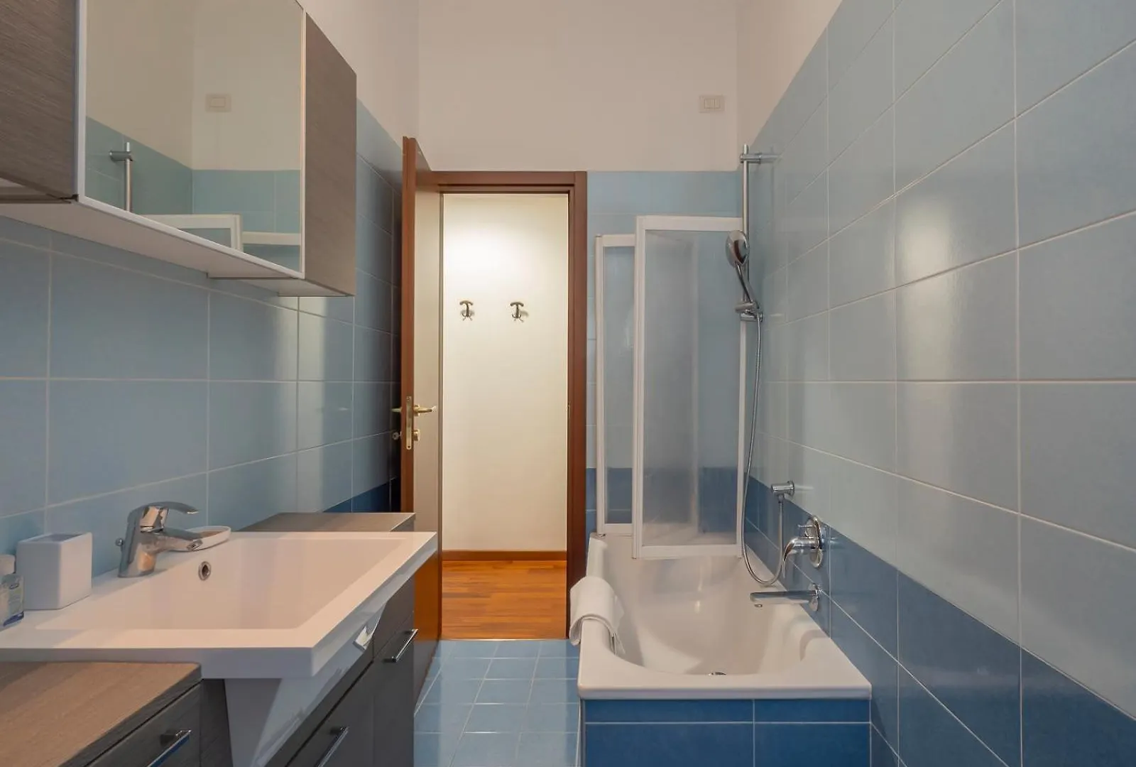 Xenia Apartments - Renovated Two-Room Apartment In Fiera Area Milão Itália