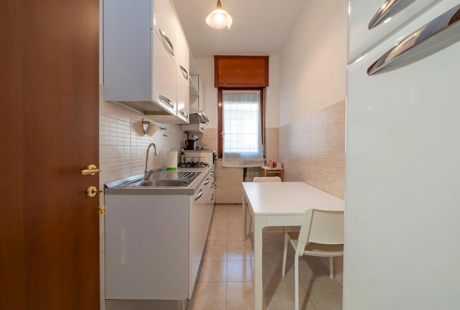 Xenia Apartments - Renovated Two-Room Apartment In Fiera Area Milão